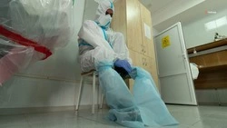 Врачи Ставрополья прошли специальную подготовку в связи с распространением нового штамма CoVID-19 «Омикрон» 